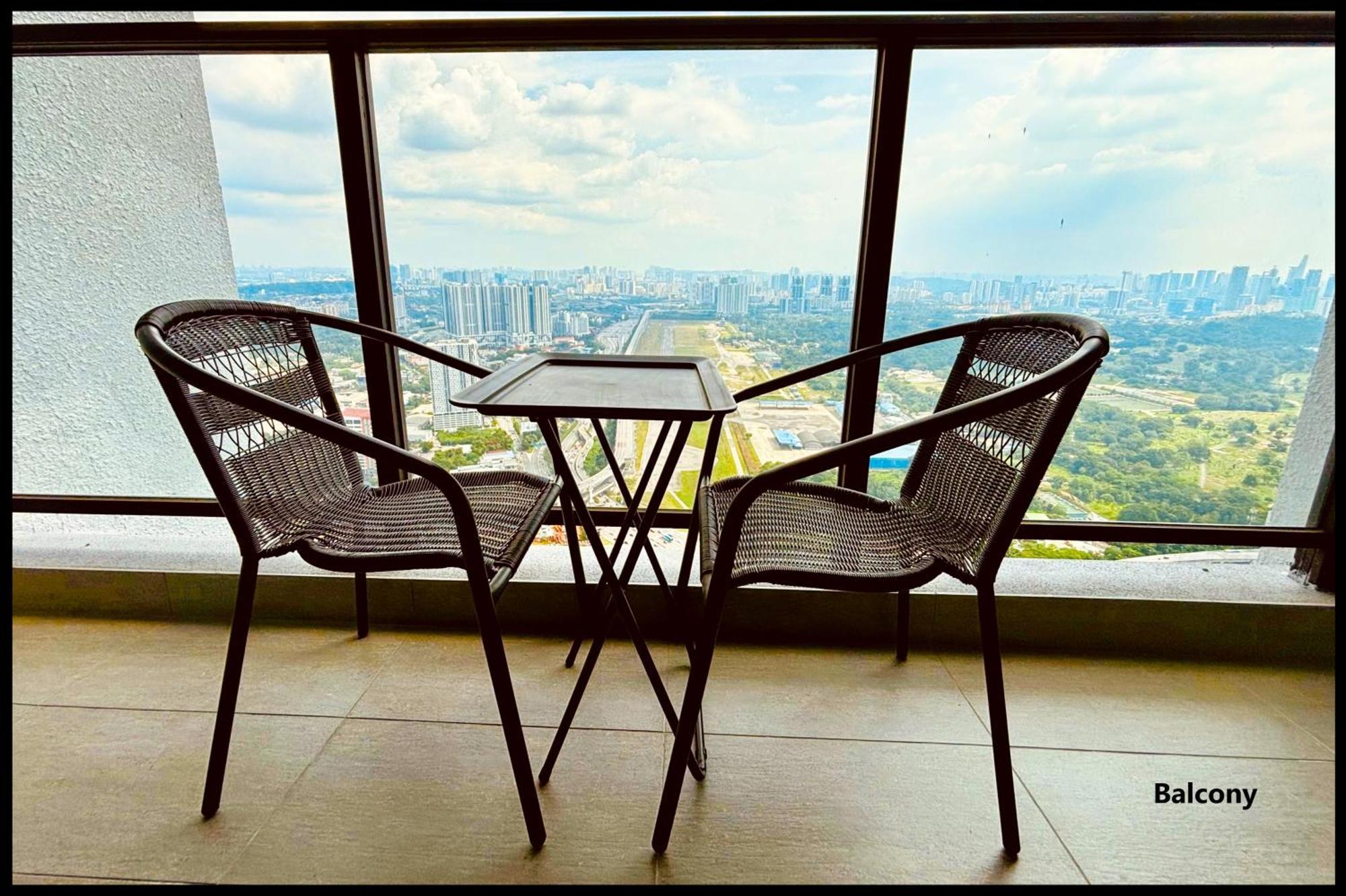 Skystays360 Kl, 60th Floor - Close To Klcc Trx 2-bedroom 2 Bathrooms * Kuala Lumpur